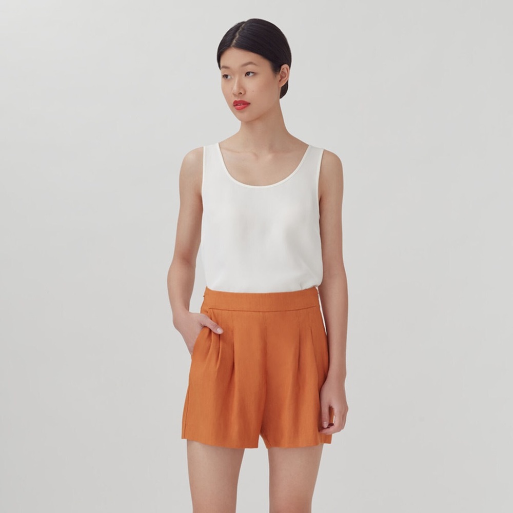 Cuyana Linen Pleated Front Shorts in Burnt Orange Size Large
